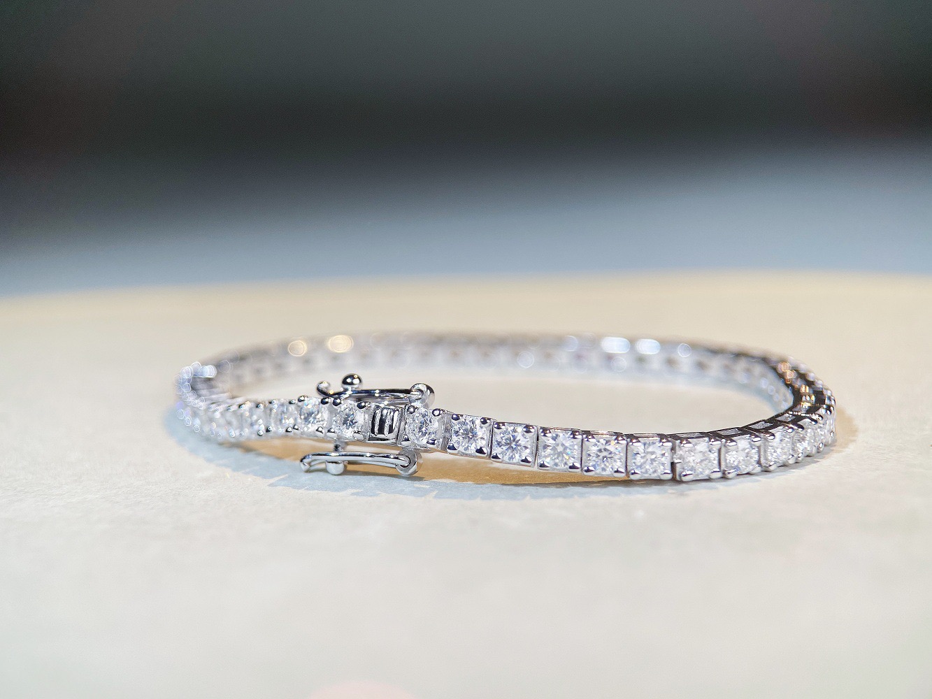 3.0-Pointer Vvs-Tennis Bracelet