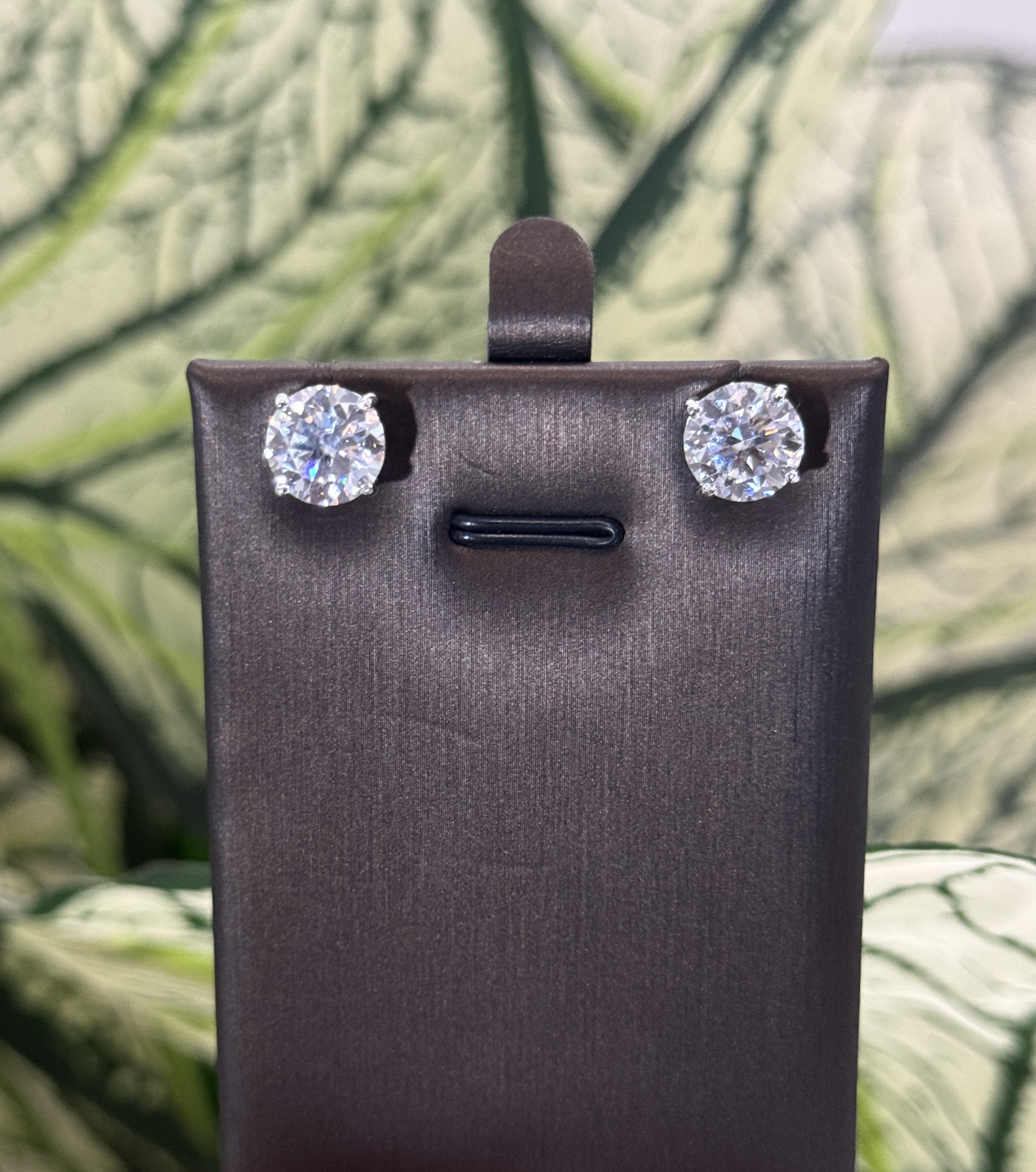 9.0-Pointer Earrings