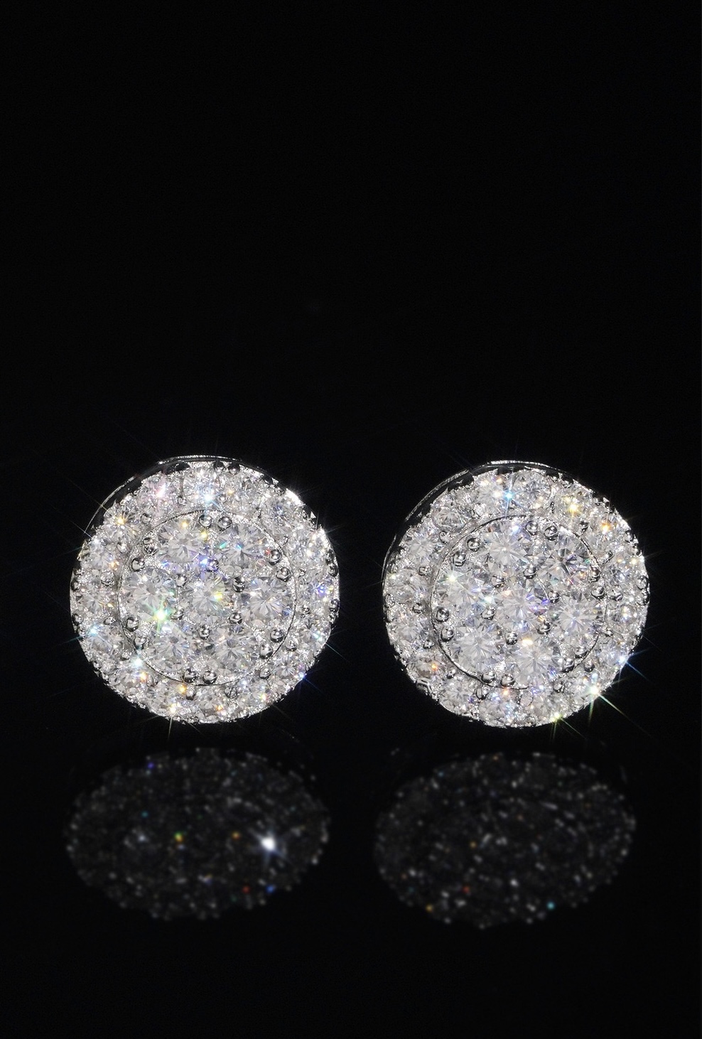 10.6-Pointer Round Brilliant Earrings