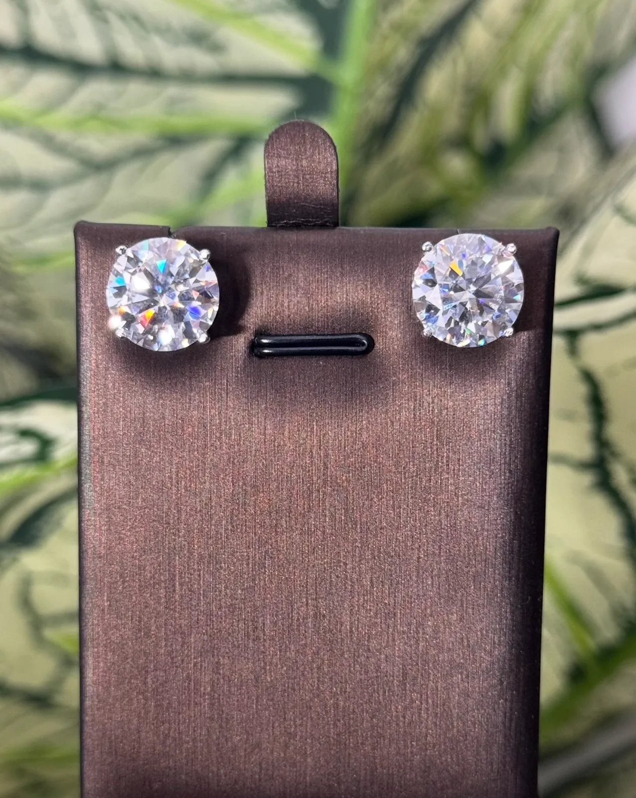 12.0-Pointer Earrings